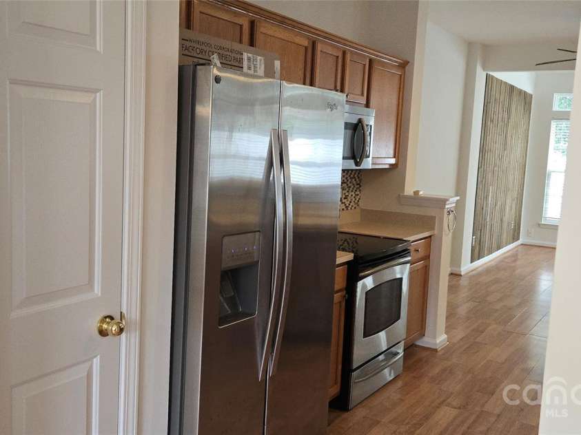 162 Autumn Falls Drive, Lake Wylie, SC 29710.  MLS# CAR4276437, YatesRealty ID 23525. 