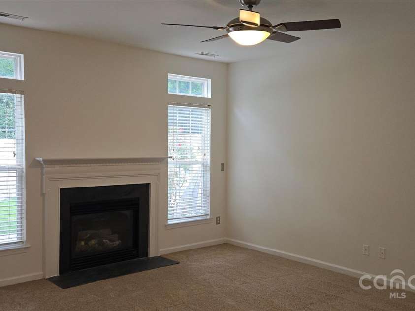 162 Autumn Falls Drive, Lake Wylie, SC 29710.  MLS# CAR4276437, YatesRealty ID 23525. 