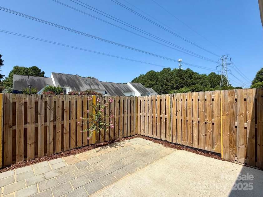 9730 Elizabeth Townes Lane, Charlotte, NC 28277.  MLS# CAR4275880, YatesRealty ID 23526. 