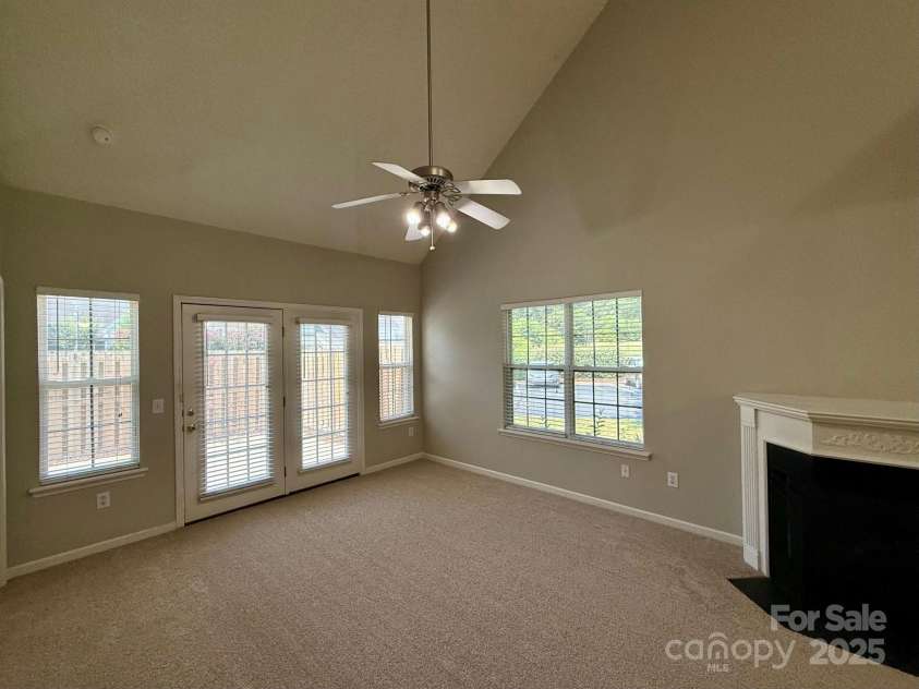 9730 Elizabeth Townes Lane, Charlotte, NC 28277.  MLS# CAR4275880, YatesRealty ID 23526. Living Room
