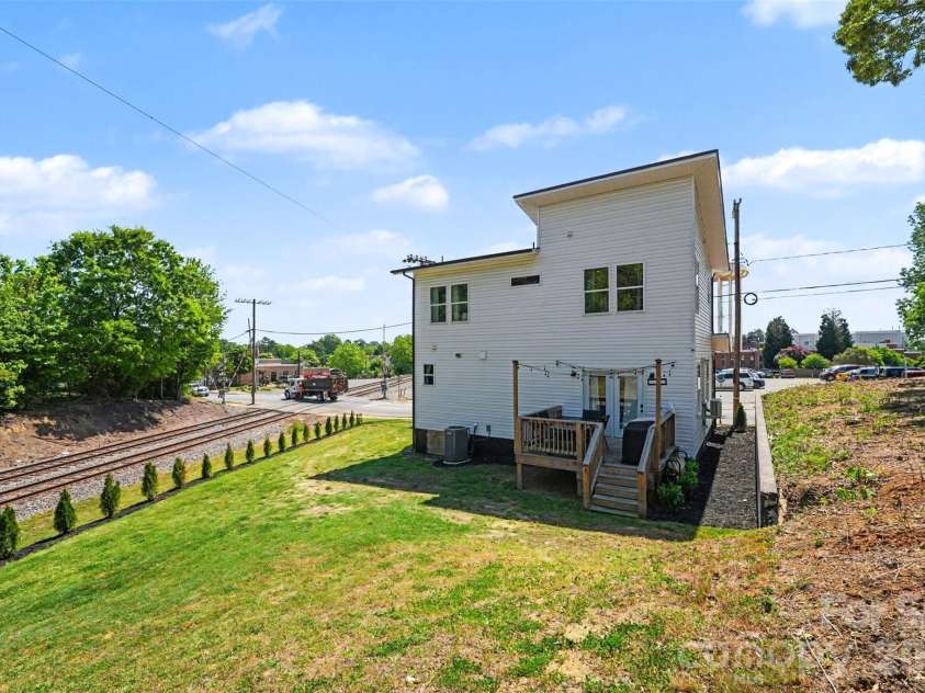 430 Fulton Street, Salisbury, NC 28144.  MLS# CAR4372374, YatesRealty ID 23527. 