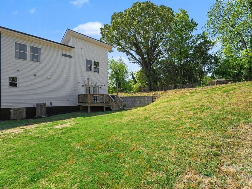 430 Fulton Street, Salisbury, NC 28144.  MLS# CAR4372374, YatesRealty ID 23527. 