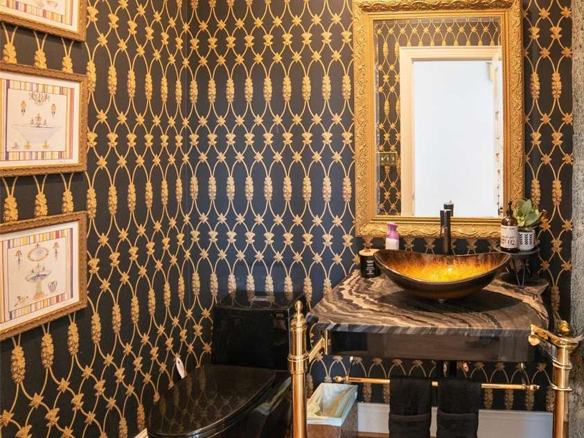 2770 Lakeview Drive, Lenoir, NC 28645.  MLS# CAR4274272, YatesRealty ID 2353. 1/2 bath main level