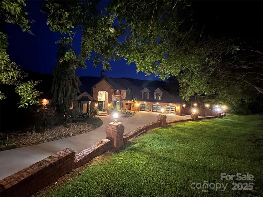 2770 Lakeview Drive, Lenoir, NC 28645.  MLS# CAR4274272, YatesRealty ID 2353. Entrance with all new lights