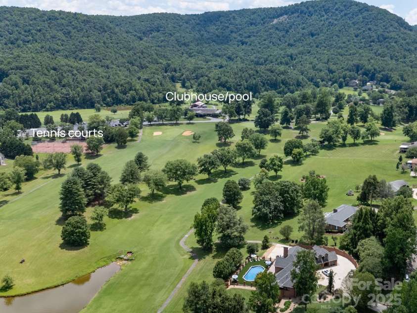 2770 Lakeview Drive, Lenoir, NC 28645.  MLS# CAR4274272, YatesRealty ID 2353. Golf Course