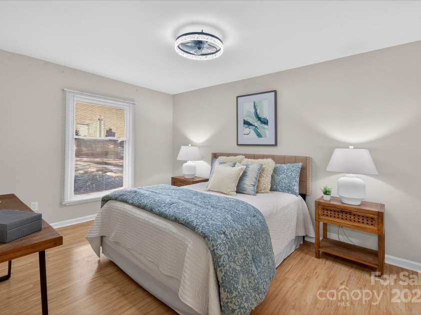 430 Queens Road, Charlotte, NC 28207.  MLS# CAR4303126, YatesRealty ID 2353. 