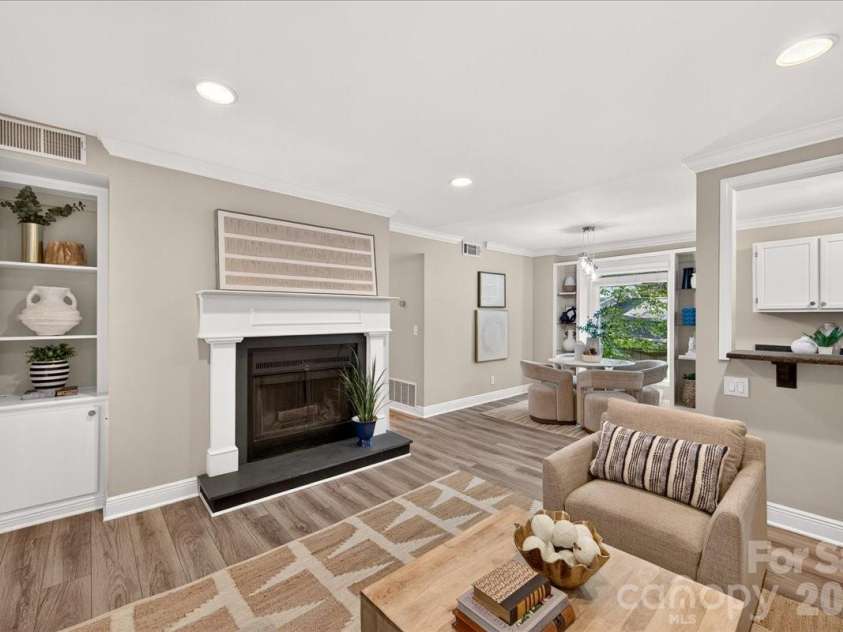 430 Queens Road, Charlotte, NC 28207.  MLS# CAR4347540, YatesRealty ID 2353. 