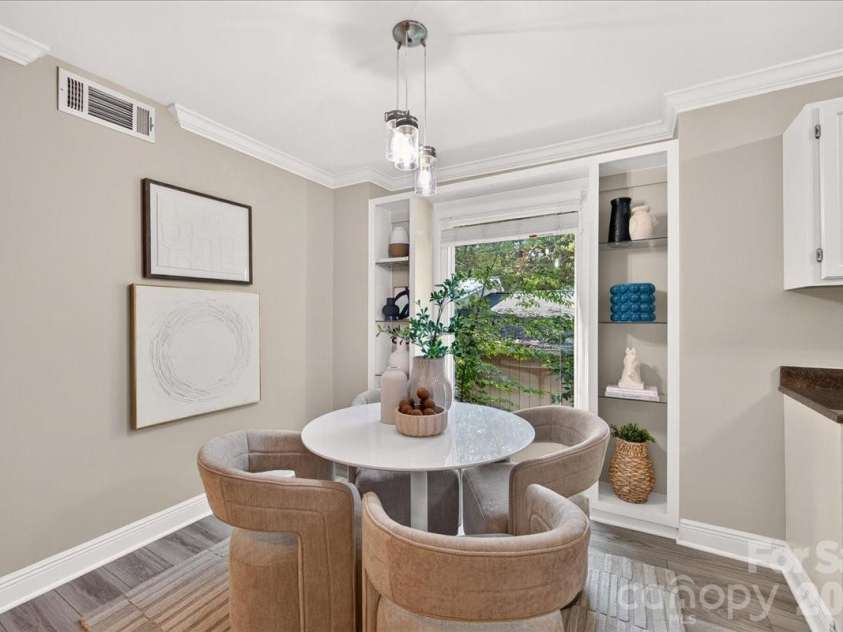 430 Queens Road, Charlotte, NC 28207.  MLS# CAR4347540, YatesRealty ID 2353. 