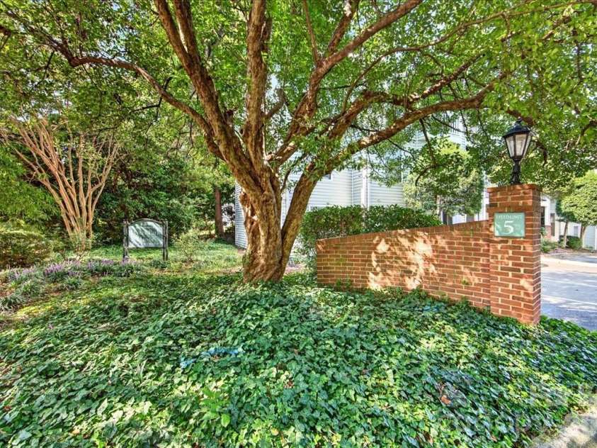430 Queens Road, Charlotte, NC 28207.  MLS# CAR4347540, YatesRealty ID 2353. 