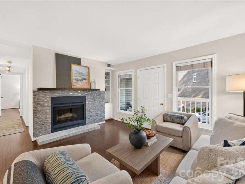 430 Queens Road, Charlotte, NC 28207.  MLS# CAR4420697, YatesRealty ID 2353. 