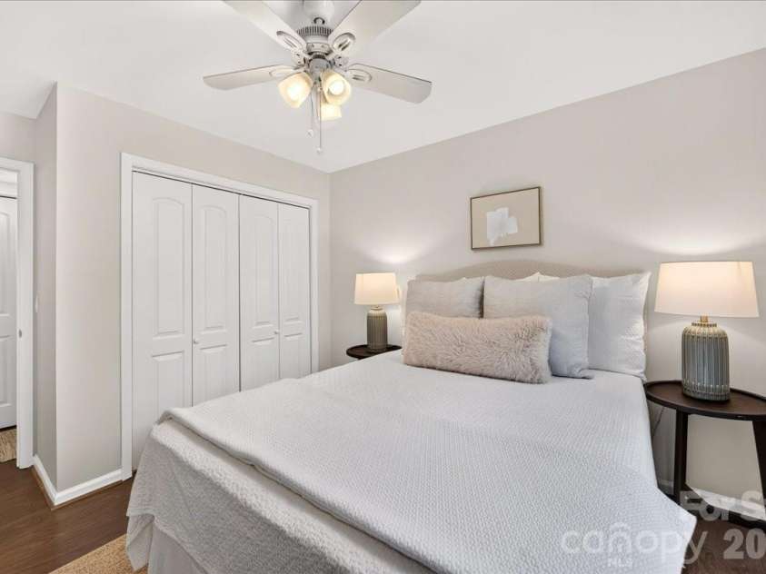 430 Queens Road, Charlotte, NC 28207.  MLS# CAR4420697, YatesRealty ID 2353. 