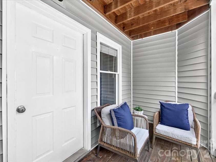 430 Queens Road, Charlotte, NC 28207.  MLS# CAR4420697, YatesRealty ID 2353. 