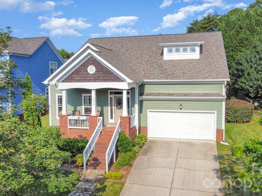 20314 Colony Point Lane, Cornelius, NC 28031.  MLS# CAR4307478, YatesRealty ID 23530. 