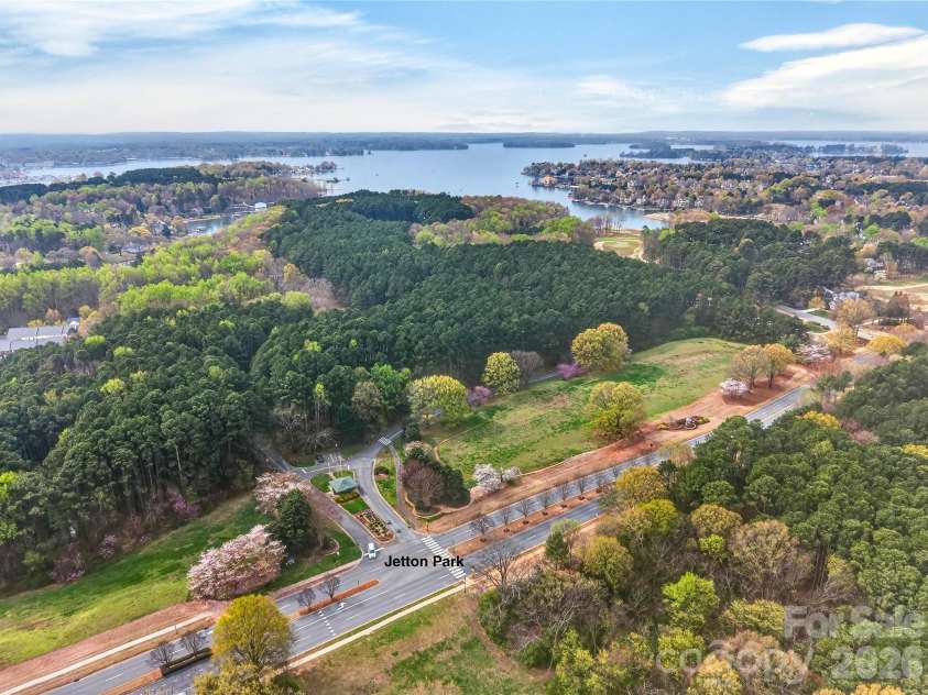20314 Colony Point Lane, Cornelius, NC 28031.  MLS# CAR4307478, YatesRealty ID 23530. Jetton Park 