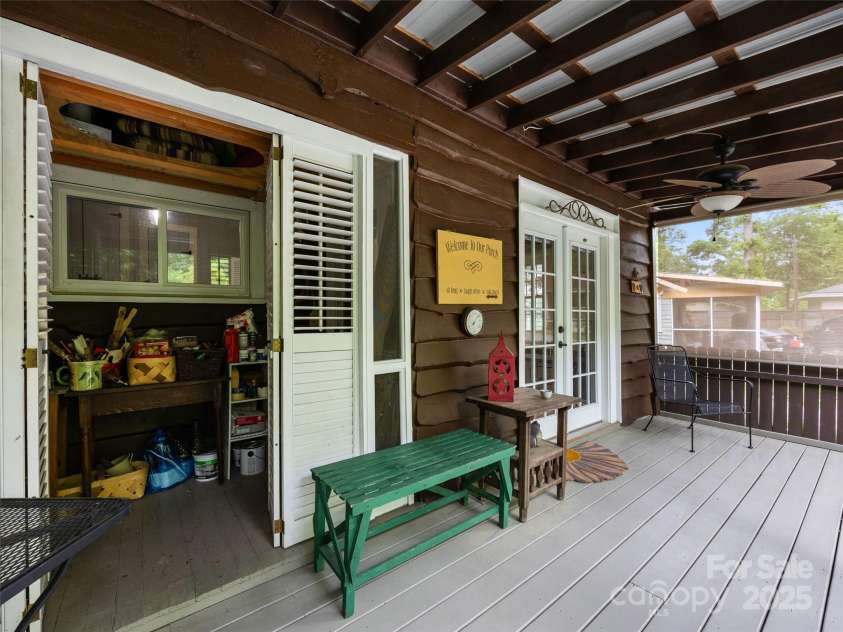 23 Leatherwood Lane, Hendersonville, NC 28739.  MLS# CAR4264138, YatesRealty ID 23530. 