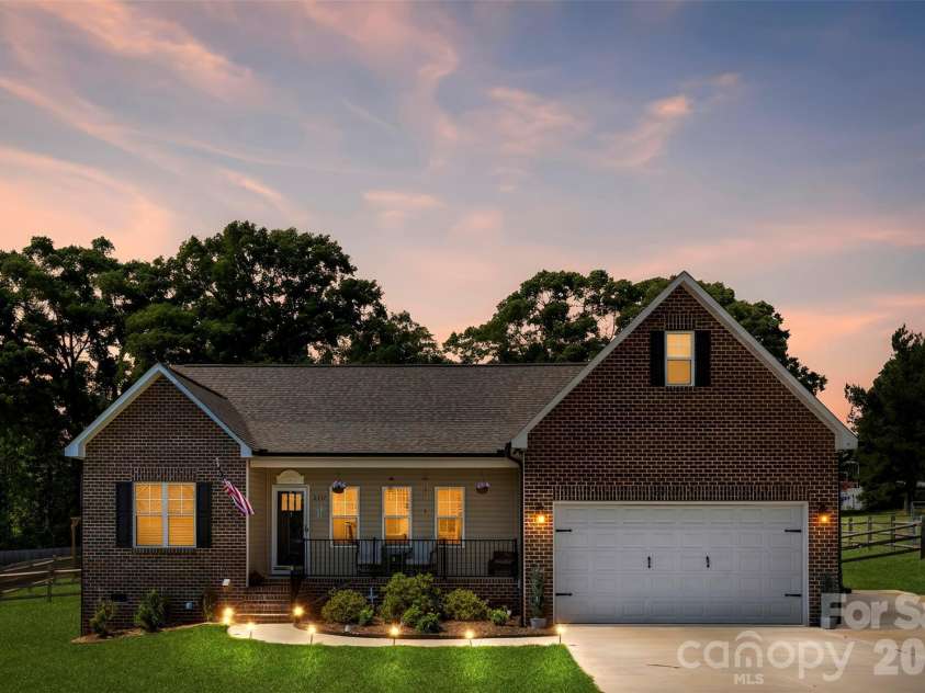 2357 Mintew Circle, Lincolnton, NC 28092.  MLS# CAR4383513, YatesRealty ID 23531. 