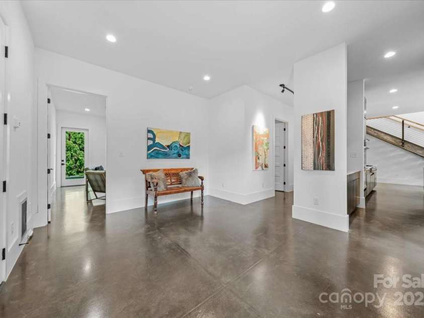 3304 Mar Vista Circle, Charlotte, NC 28209.  MLS# CAR4269142, YatesRealty ID 23531. Mudroom also features remote doggy door entry