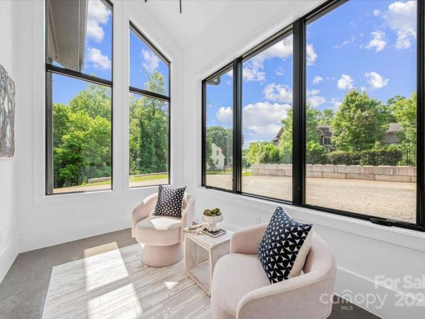 3304 Mar Vista Circle, Charlotte, NC 28209.  MLS# CAR4269142, YatesRealty ID 23531. Terrarium is the perfect place for a sitting room, office or for your plants!