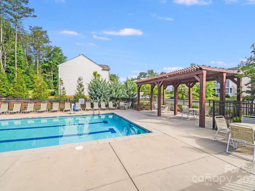 7205 Finnigan Road, Charlotte, NC 28215.  MLS# CAR4257319, YatesRealty ID 23532. 