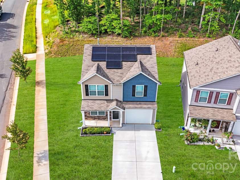 7205 Finnigan Road, Charlotte, NC 28215.  MLS# CAR4257319, YatesRealty ID 23532. 