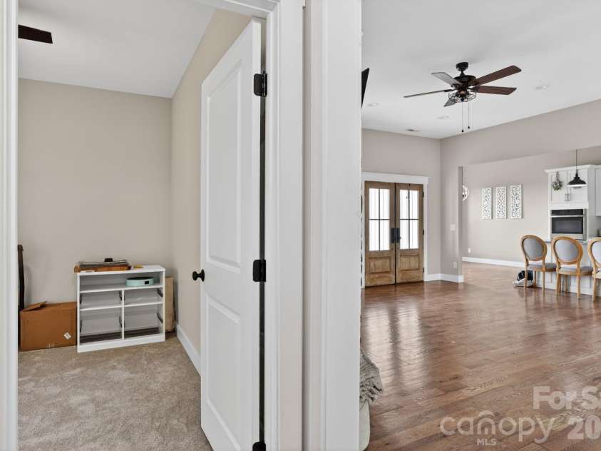 1182 Cape Hickory Road, Hickory, NC 28601.  MLS# CAR4378932, YatesRealty ID 23533. 