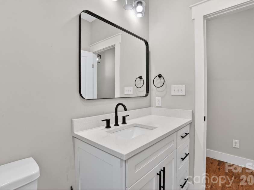 1182 Cape Hickory Road, Hickory, NC 28601.  MLS# CAR4378932, YatesRealty ID 23533. 