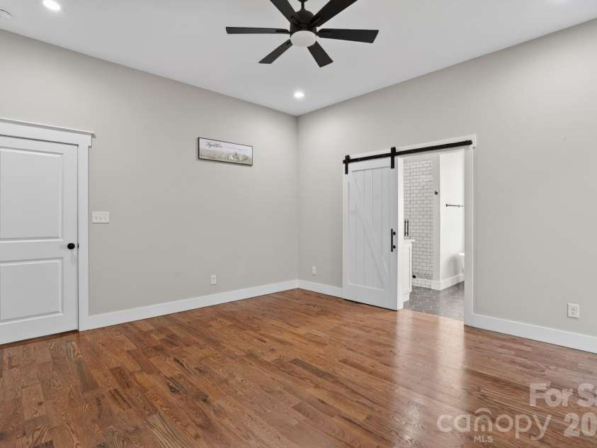 1182 Cape Hickory Road, Hickory, NC 28601.  MLS# CAR4378932, YatesRealty ID 23533. 