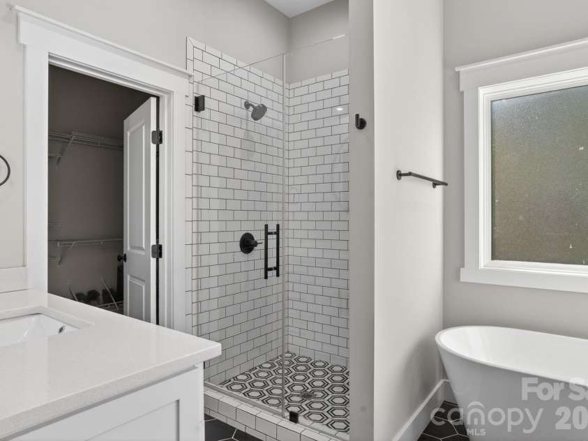 1182 Cape Hickory Road, Hickory, NC 28601.  MLS# CAR4378932, YatesRealty ID 23533. 