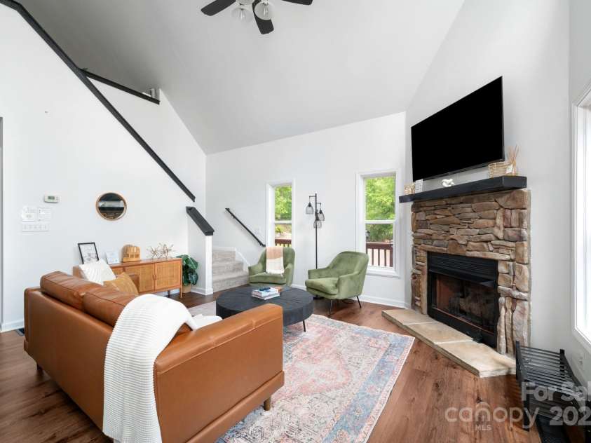 25 Licklog Ridge Road, Fairview, NC 28730.  MLS# CAR4256398, YatesRealty ID 23533. Stairwell to Upstairs