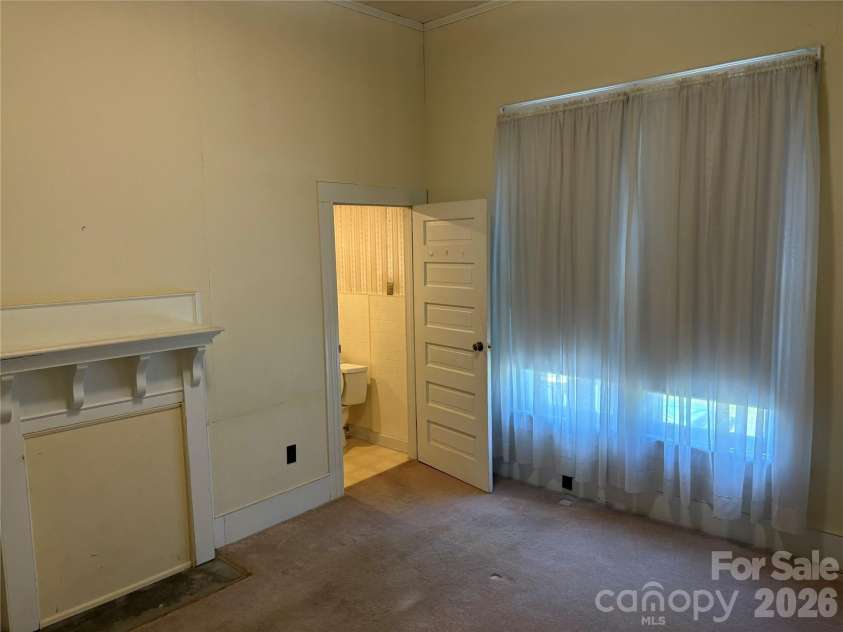 114 Hampton Street, Chester, SC 29706.  MLS# CAR4370018, YatesRealty ID 23537. 