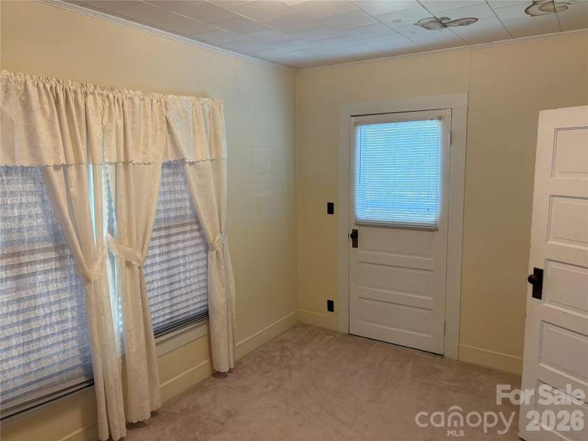 114 Hampton Street, Chester, SC 29706.  MLS# CAR4370018, YatesRealty ID 23537. 
