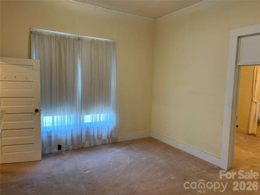 114 Hampton Street, Chester, SC 29706.  MLS# CAR4433726, YatesRealty ID 23537. 