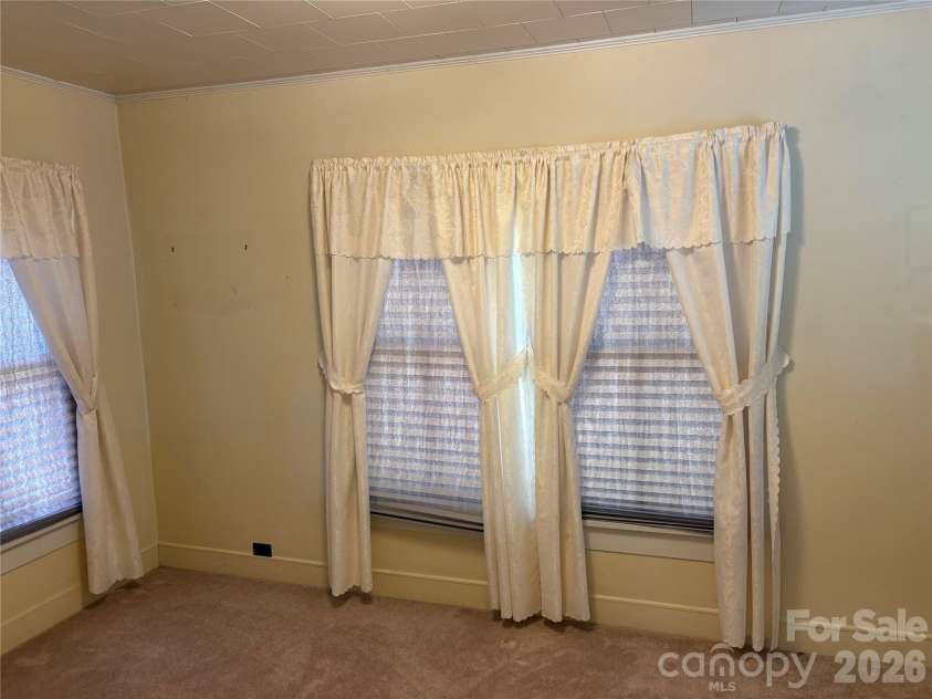 114 Hampton Street, Chester, SC 29706.  MLS# CAR4433726, YatesRealty ID 23537. 