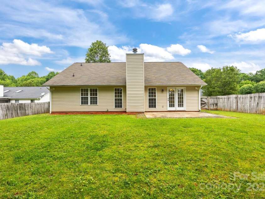 385 Glensprings Drive, Fletcher, NC 28732.  MLS# CAR4273021, YatesRealty ID 23539. 