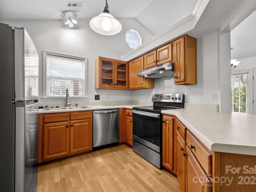 385 Glensprings Drive, Fletcher, NC 28732.  MLS# CAR4273021, YatesRealty ID 23539. 