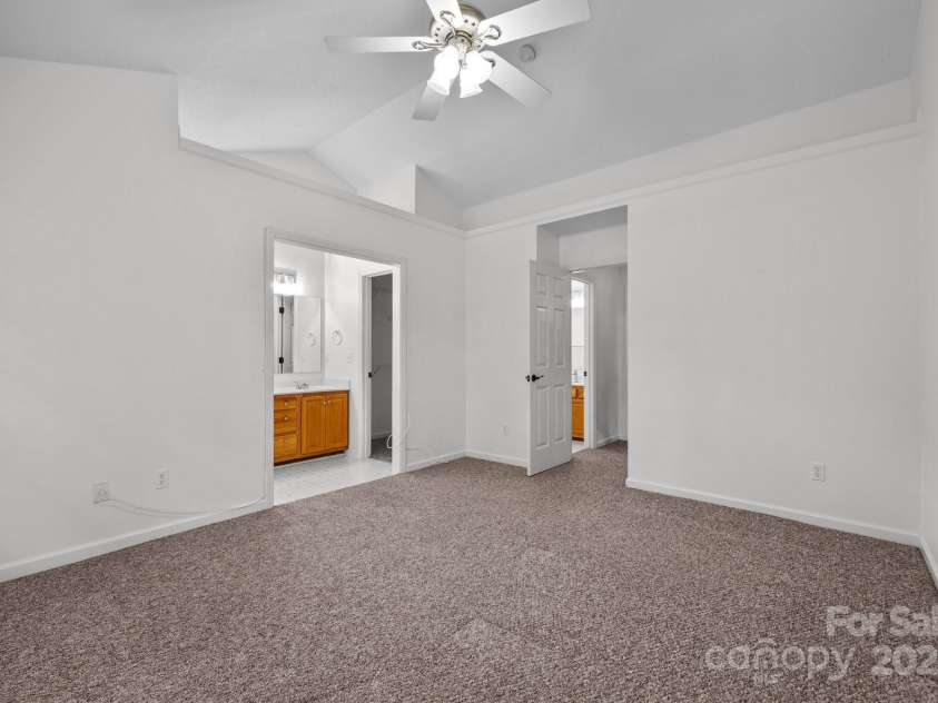 385 Glensprings Drive, Fletcher, NC 28732.  MLS# CAR4273021, YatesRealty ID 23539. 