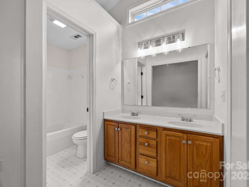 385 Glensprings Drive, Fletcher, NC 28732.  MLS# CAR4273021, YatesRealty ID 23539. 