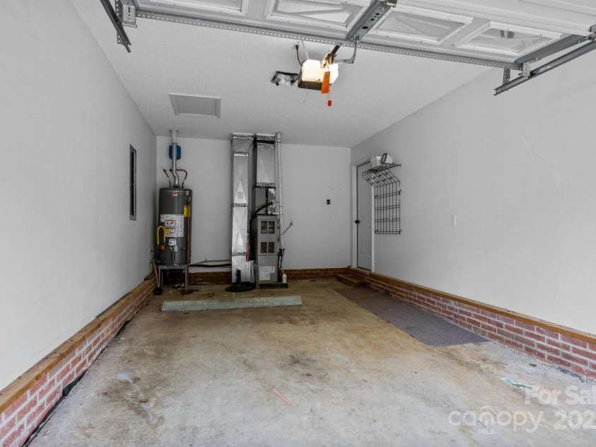385 Glensprings Drive, Fletcher, NC 28732.  MLS# CAR4273021, YatesRealty ID 23539. 