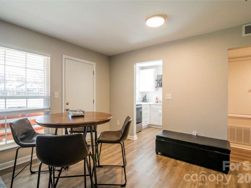 4605 Coronado Drive, Charlotte, NC 28212.  MLS# CAR4367991, YatesRealty ID 23539. 