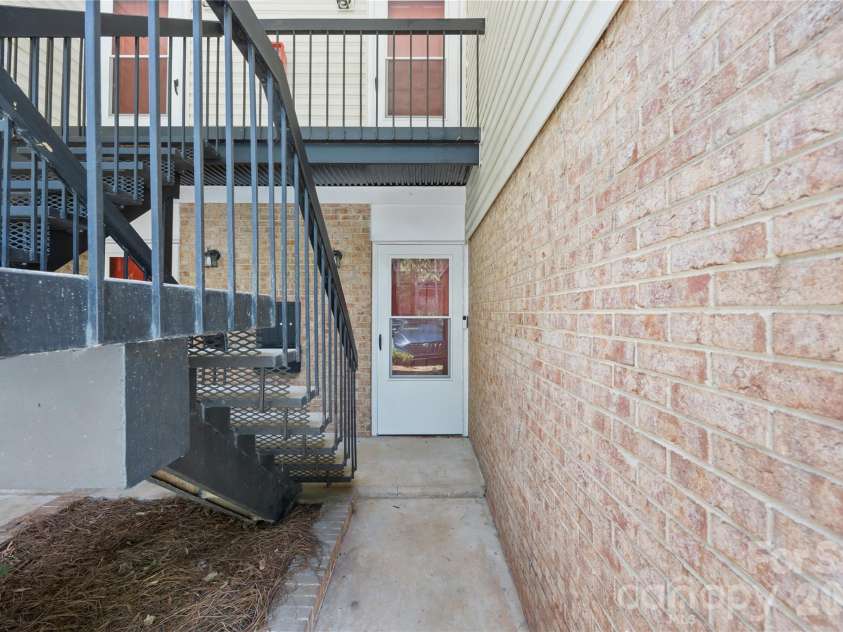 4605 Coronado Drive, Charlotte, NC 28212.  MLS# CAR4413113, YatesRealty ID 23539. 