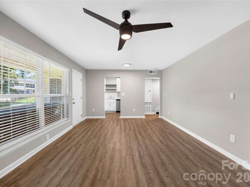 4605 Coronado Drive, Charlotte, NC 28212.  MLS# CAR4413113, YatesRealty ID 23539. 