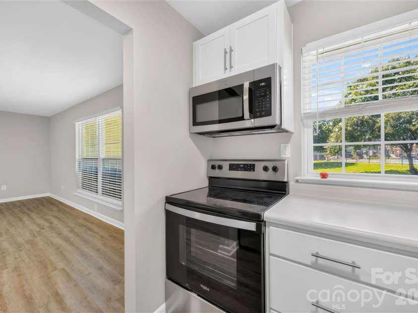 4605 Coronado Drive, Charlotte, NC 28212.  MLS# CAR4413113, YatesRealty ID 23539. 