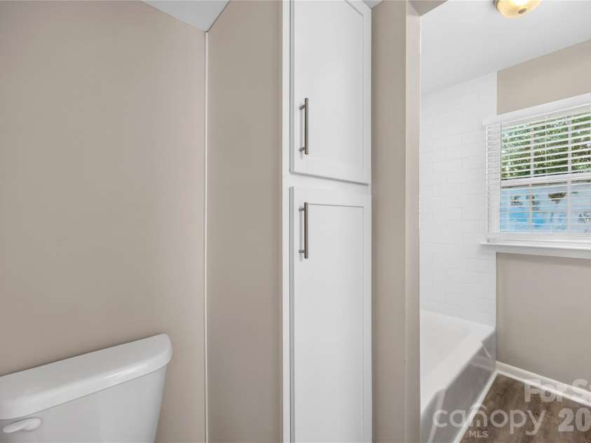 4605 Coronado Drive, Charlotte, NC 28212.  MLS# CAR4413113, YatesRealty ID 23539. 