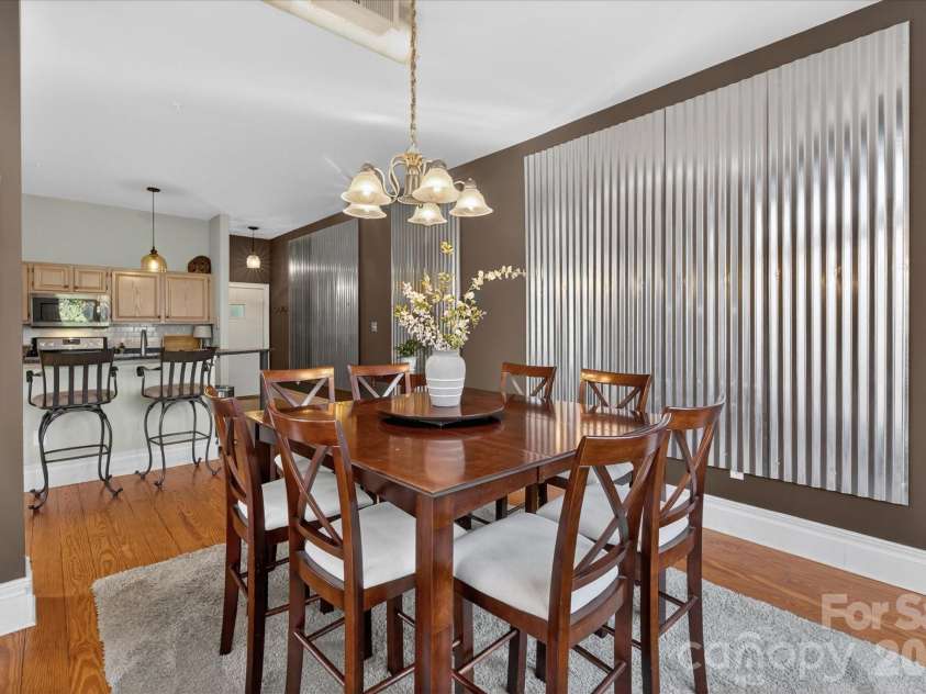 404 Laurel Avenue, Charlotte, NC 28204.  MLS# CAR4333095, YatesRealty ID 2354. 