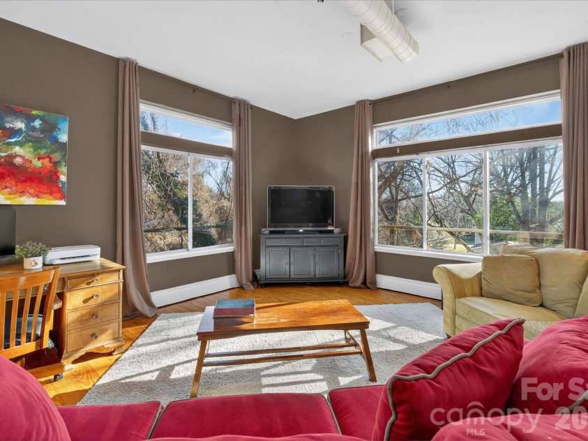 404 Laurel Avenue, Charlotte, NC 28204.  MLS# CAR4333095, YatesRealty ID 2354. 