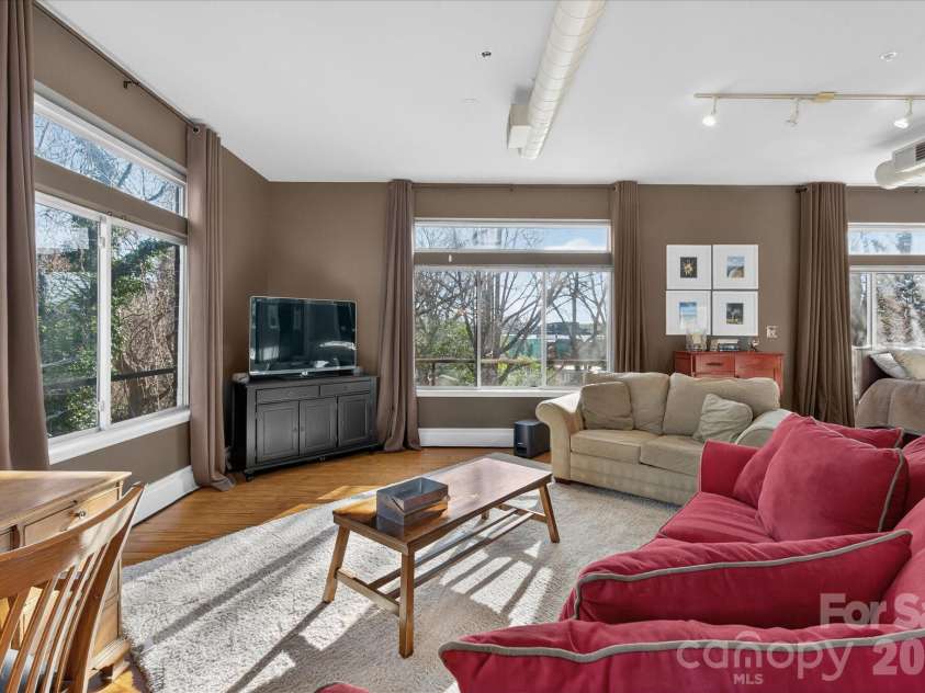 404 Laurel Avenue, Charlotte, NC 28204.  MLS# CAR4333095, YatesRealty ID 2354. 