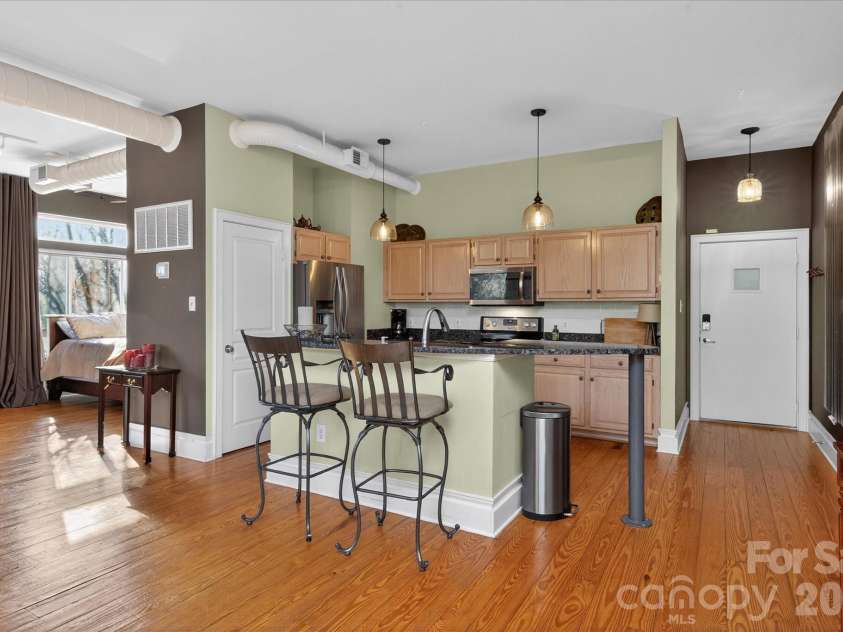 404 Laurel Avenue, Charlotte, NC 28204.  MLS# CAR4333095, YatesRealty ID 2354. 