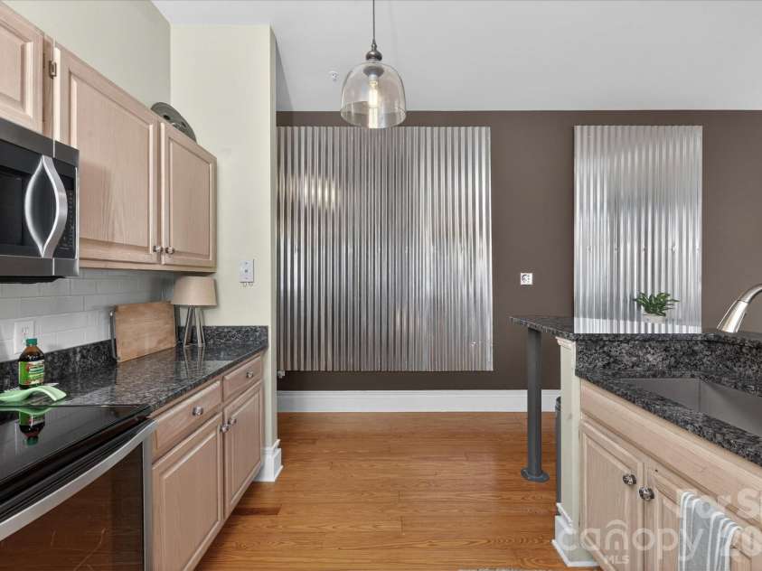 404 Laurel Avenue, Charlotte, NC 28204.  MLS# CAR4333095, YatesRealty ID 2354. 