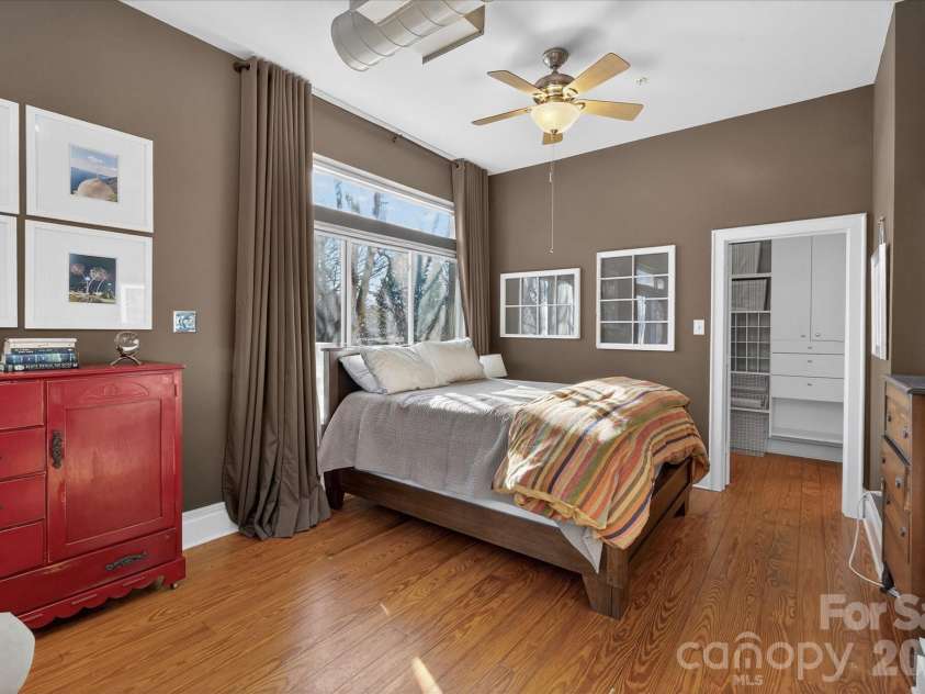 404 Laurel Avenue, Charlotte, NC 28204.  MLS# CAR4333095, YatesRealty ID 2354. 