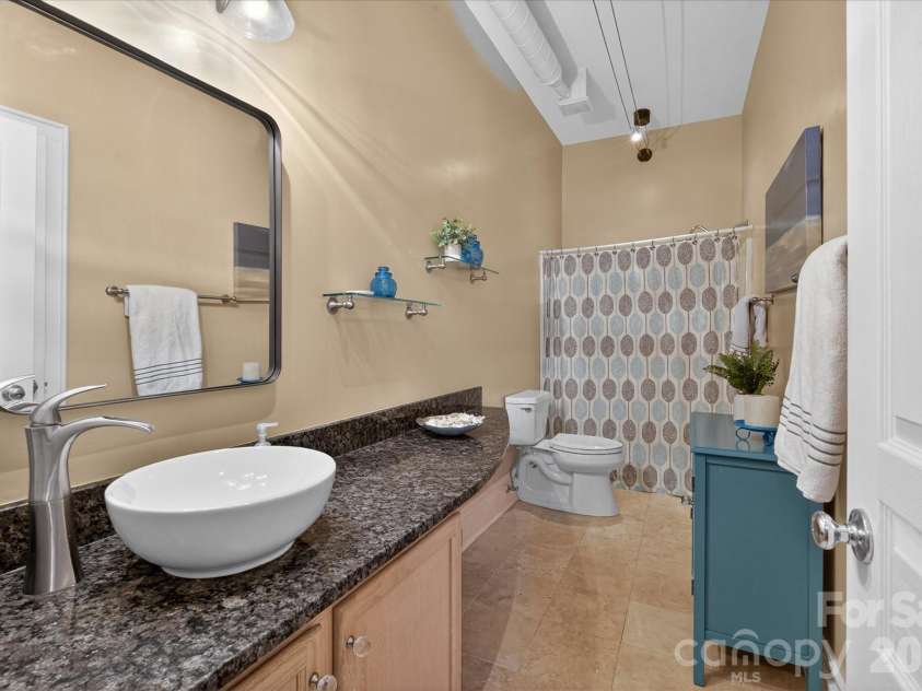 404 Laurel Avenue, Charlotte, NC 28204.  MLS# CAR4333095, YatesRealty ID 2354. 